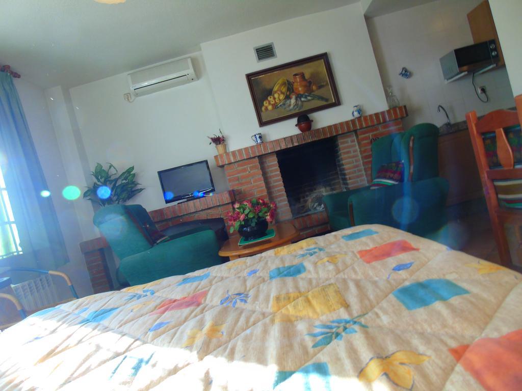 Apartamentos Turisticos Cumbres Verdes ลาซูเบีย ห้อง รูปภาพ