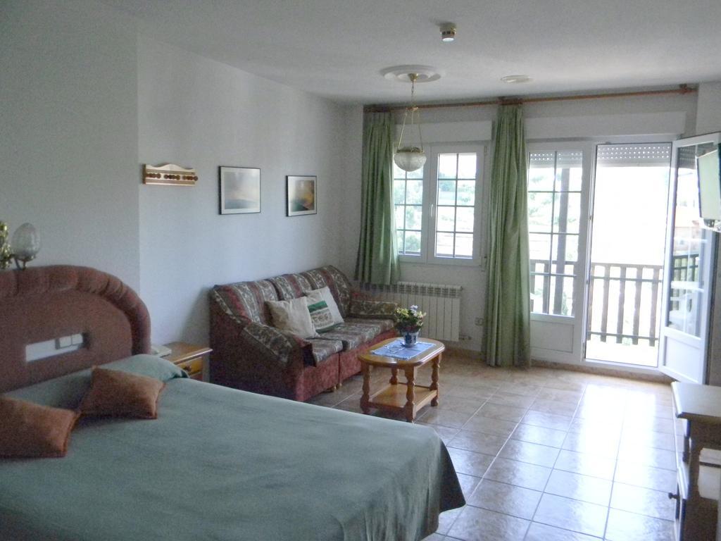 Apartamentos Turisticos Cumbres Verdes ลาซูเบีย ภายนอก รูปภาพ